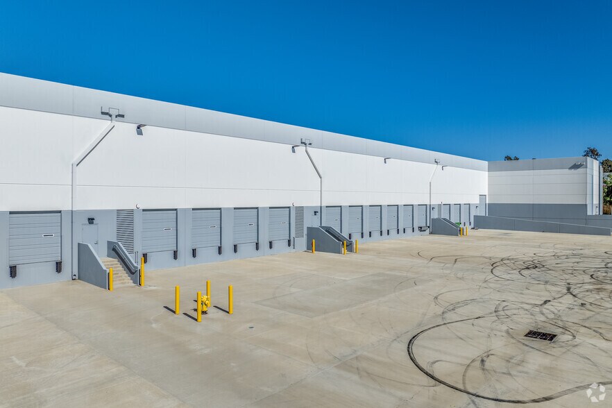 More Photos Of 1515 Rancho Conejo Blvd, Thousand Oaks Warehouse For Sale