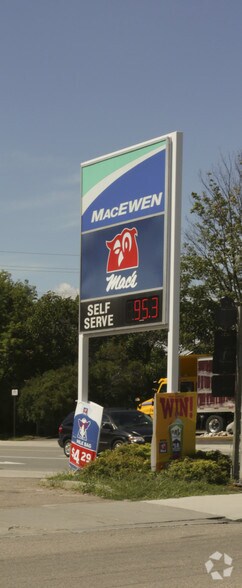 More Photos Of 12 Raglan St N, Renfrew Convenience Store For Sale