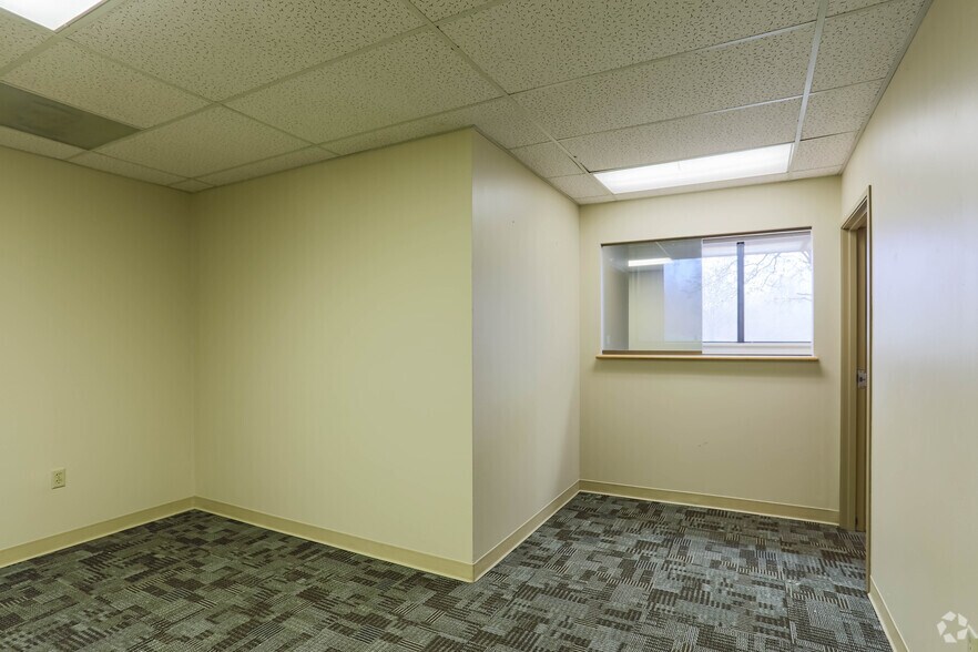 More Photos Of 20 Highland Park Dr, Uniontown Medical For Sale