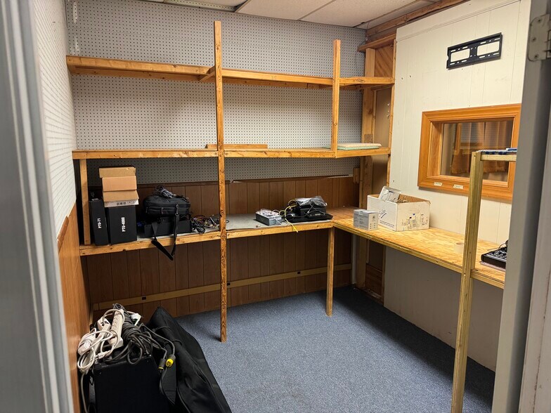More Photos Of 25367 Lankford Hwy, Onley Light Distribution For Lease