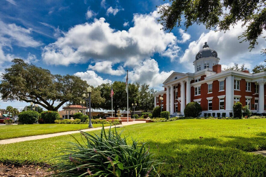 More Photos Of 37511 Church Ave, Dade City Religious Facility For Sale