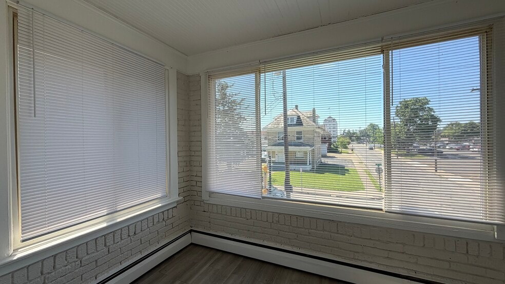 More Photos Of 2072 Elm Ave, Cincinnati Apartments For Sale