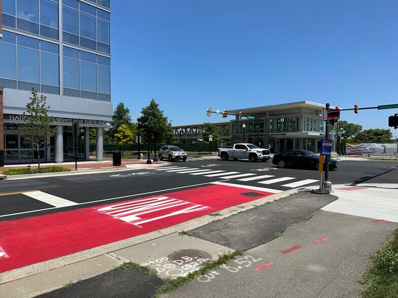 More Photos Of 3000 Potomac Ave, Alexandria Office For Lease