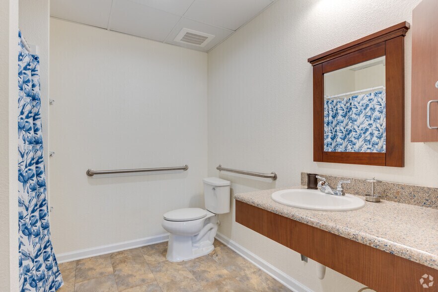 More Photos Of 9309 S Orange Blossom Trl, Orlando Hotel For Sale