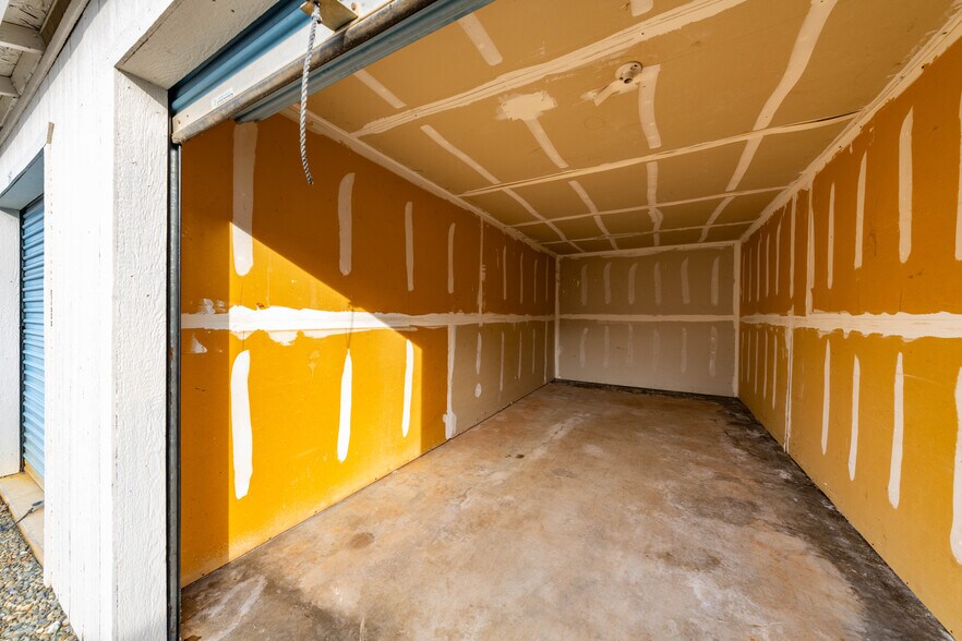 More Photos Of 25657 Redwood Hwy, Cave Junction Self Storage For Sale