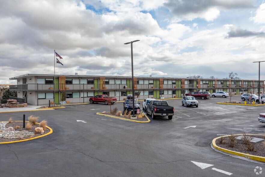 More Photos Of 2850 S Circle Dr, Colorado Springs Hotel For Sale