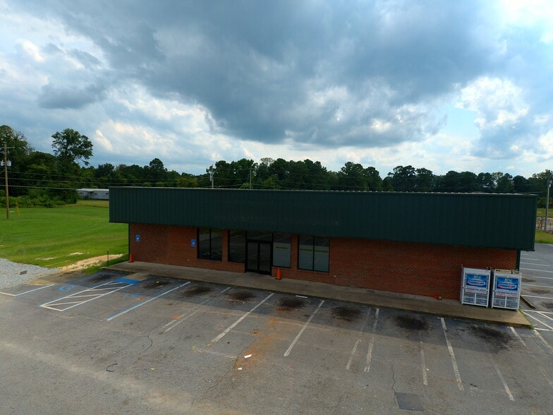 More Photos Of 1214 US Highway 82, Georgetown Freestanding For Lease