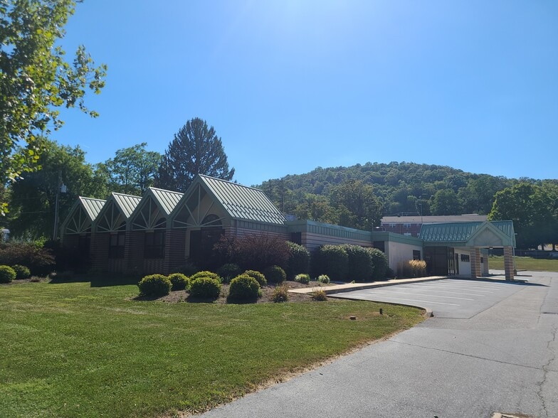 More Photos Of 120 Prospect St, Reading Office For Lease