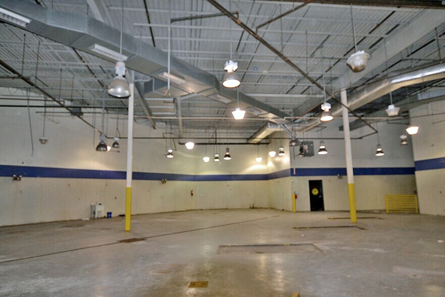 More Photos Of 317 Lincoln Hwy, Fairview Heights Auto Repair For Lease