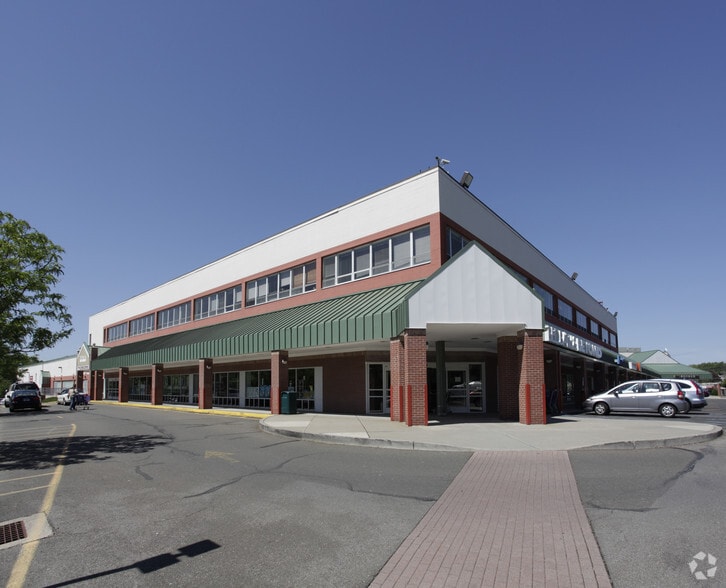 More Photos Of 542 Westport Ave, Norwalk Storefront Retail Office For Lease