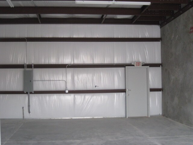 More Photos Of 301 Cedar Ave, McAllen Warehouse For Lease