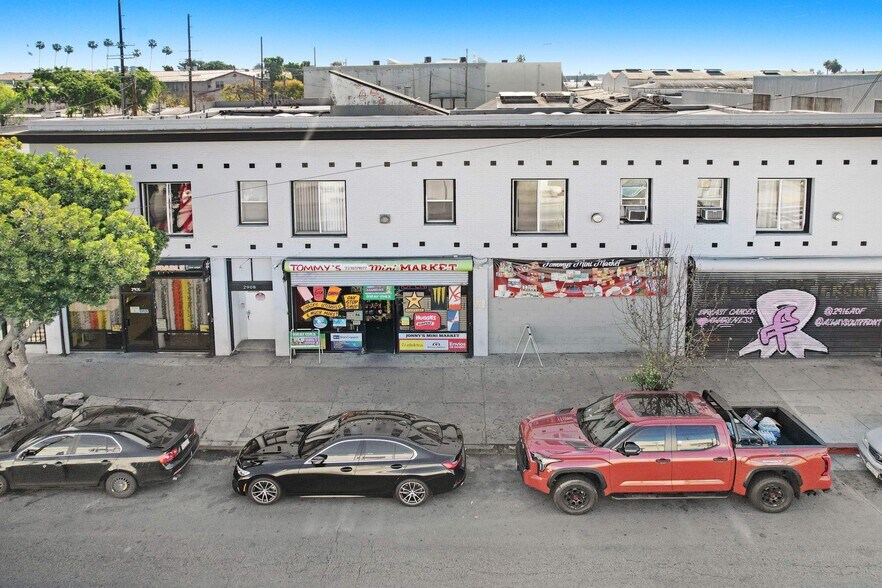 Primary Photo Of 2906 S San Pedro St, Los Angeles Apartments For Sale