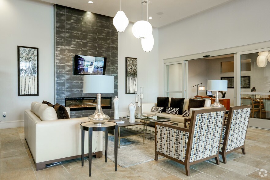 More Photos Of 5927 Almeda Rd, Houston Apartments For Lease