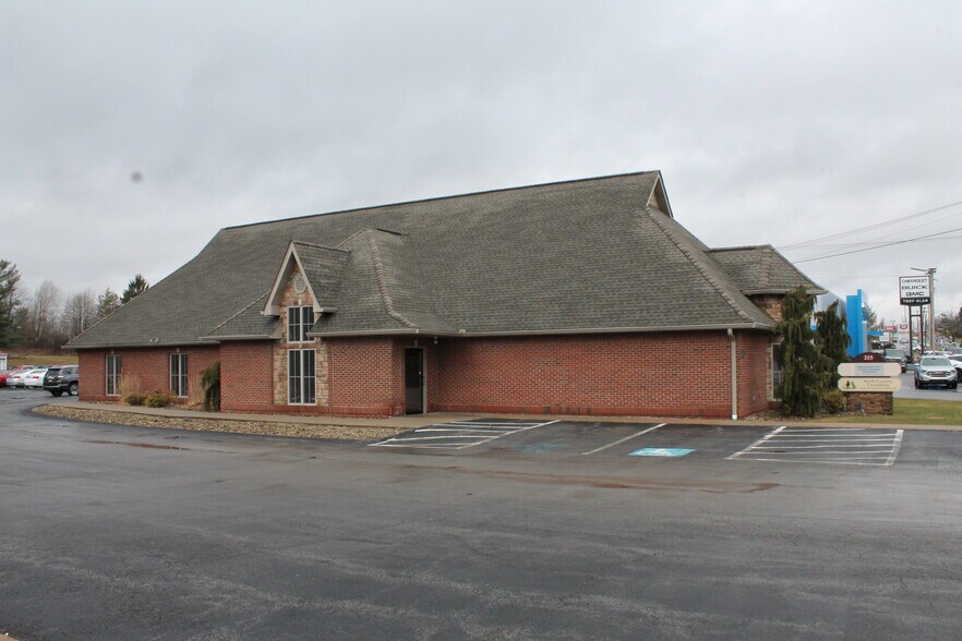 More Photos Of 215 Grove City Rd, Slippery Rock Medical For Sale