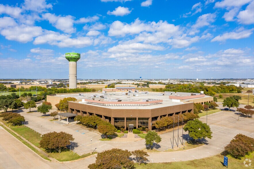 More Photos Of 1801 Valley View Ln, Farmers Branch Office For Lease