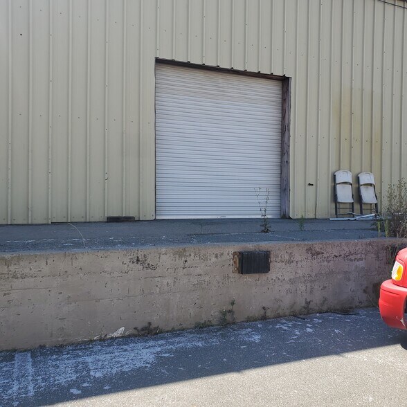 More Photos Of 3802 Mallard Dr, Benicia Warehouse For Lease