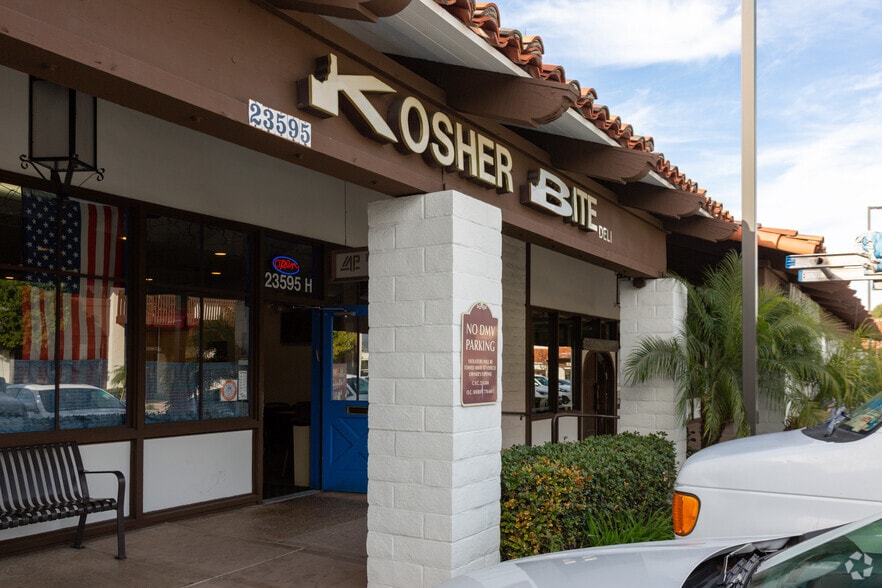 More Photos Of 23601 Moulton Pky, Laguna Hills Medical For Lease