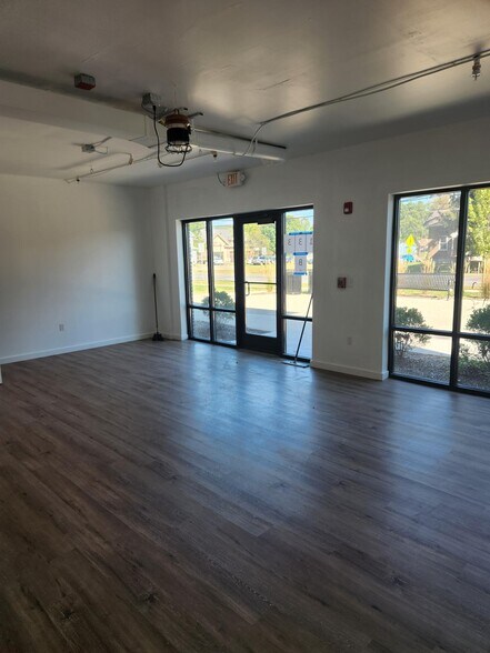 Primary Photo Of 133 S East St, Amherst Apartments For Lease