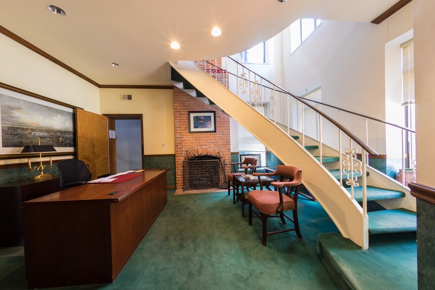 More Photos Of 3 Prospect St, Morristown Office For Lease