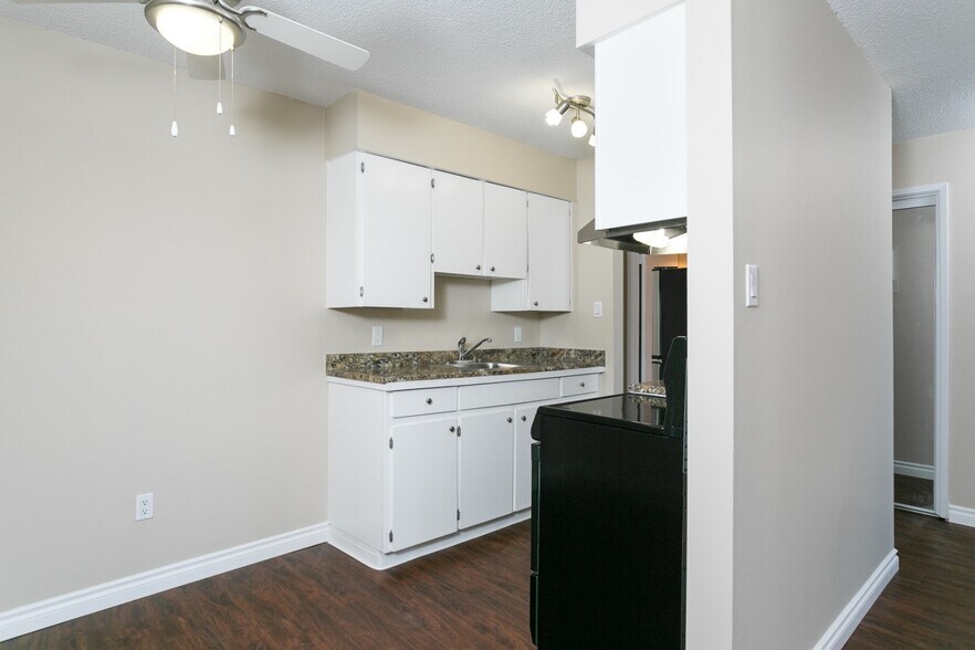 More Photos Of 610 Blackford St, New Westminster Apartments For Sale