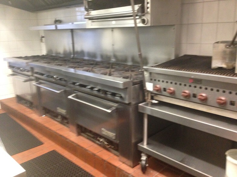 More Photos Of 151 E 19th St, New York Apartments For Lease