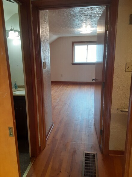 More Photos Of 4027 Old William Penn Hwy, Murrysville Freestanding For Lease