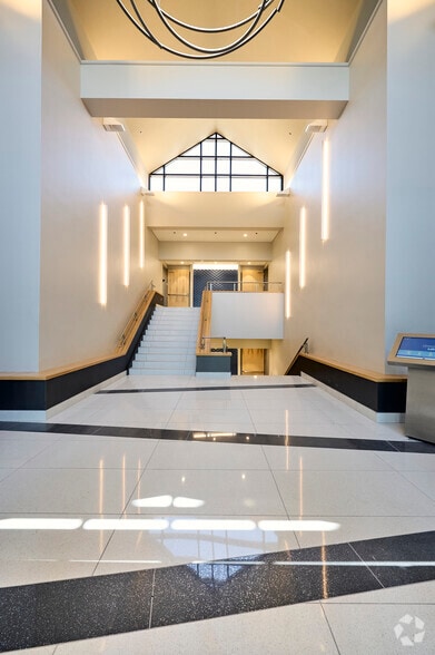 More Photos Of 20400 Observation Dr, Germantown Medical For Lease