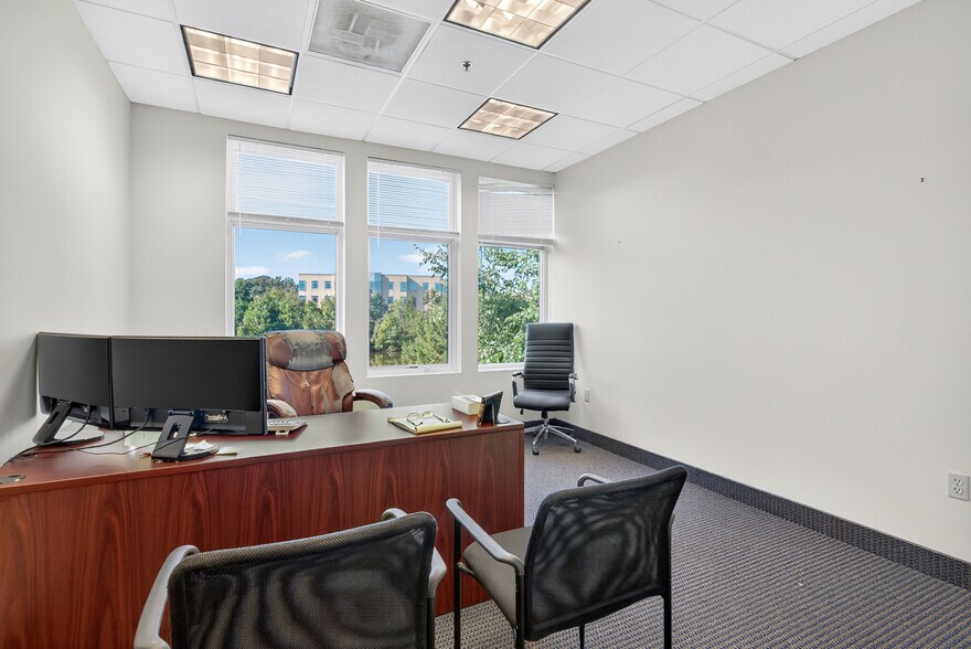 More Photos Of 46165 Westlake Dr, Sterling Medical For Sale