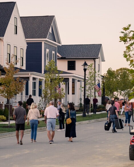 More Photos Of 198 Ohio 741, Lebanon Supermarket For Lease