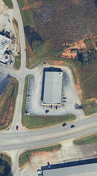More Photos Of 201 N Emerald Rd, Greenwood General Retail For Sale