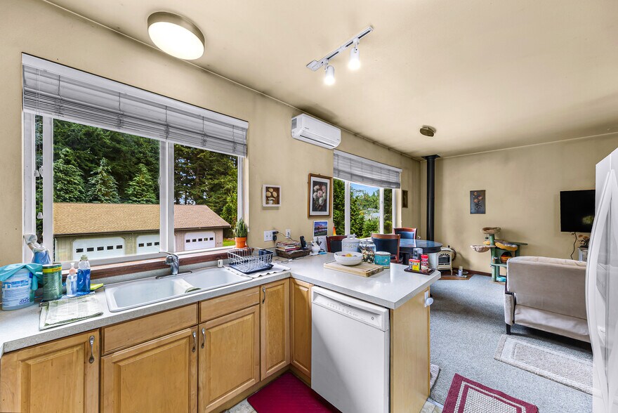 More Photos Of 918 Citadel Dr, Everson Multifamily For Sale