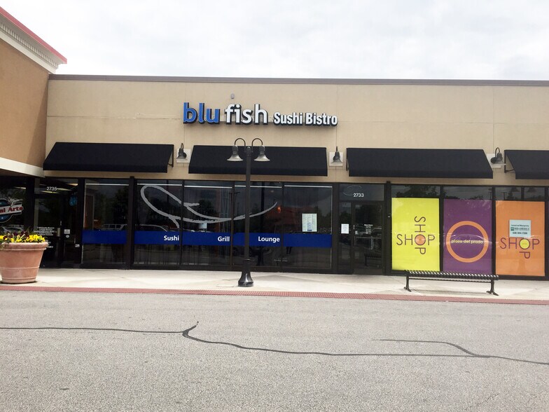 More Photos Of 2709-2775 Willow Rd, Glenview Unknown For Lease
