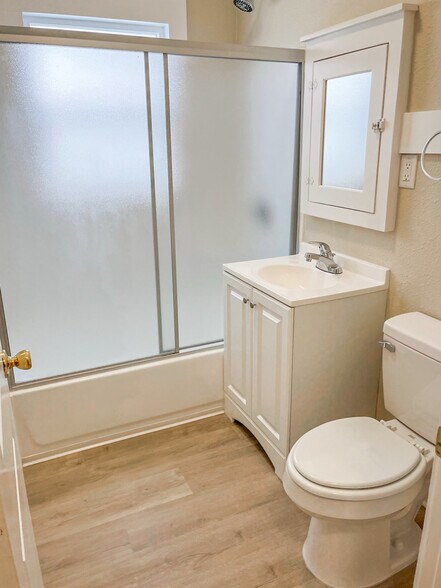 More Photos Of 626 W 7th St, San Pedro Apartments For Sale