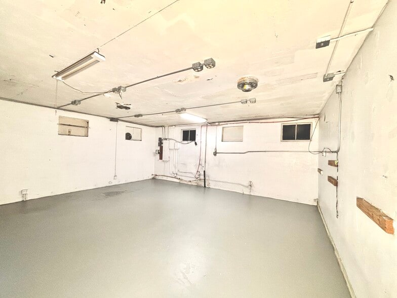 More Photos Of 3210-3236 SE 50th Ave, Portland Storefront Retail Office For Lease