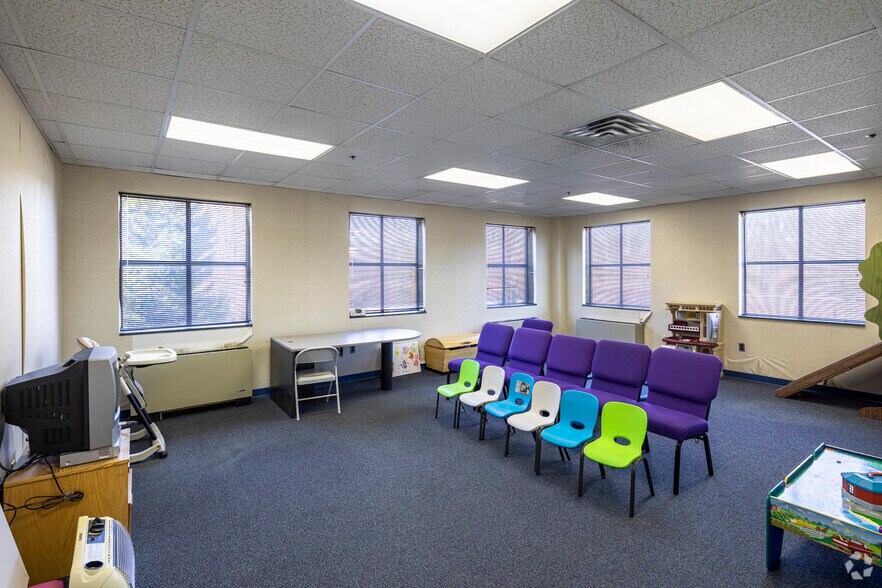 More Photos Of 8850 Richmond Hwy, Alexandria Office For Lease