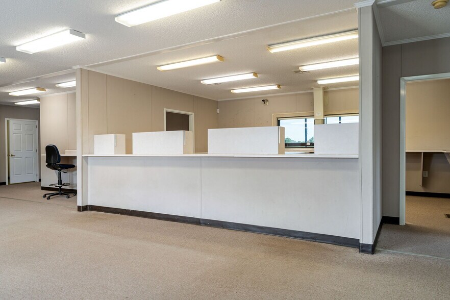 More Photos Of 5674 AL Highway 68, Collinsville Bank For Sale