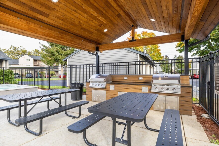 More Photos Of 2231 NE Bridgecreek Ave, Vancouver Apartments For Sale