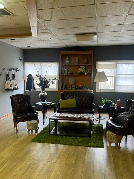 More Photos Of 420 E Main St, Branford Medical For Sale