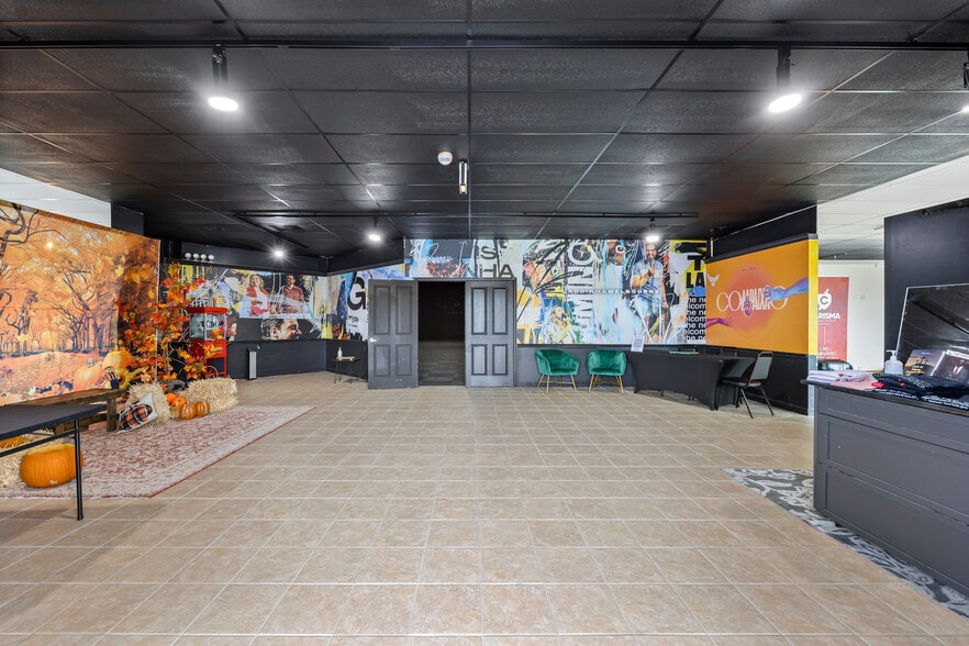More Photos Of 2705 N Harbor City Blvd, Melbourne Freestanding For Sale