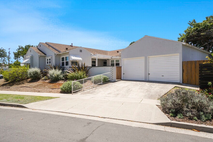 More Photos Of 7801 Flight Ave, Los Angeles Multifamily For Sale