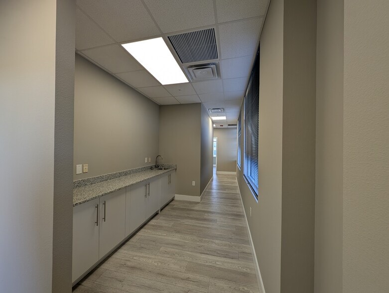 More Photos Of 1210 E Osceola Pky, Kissimmee Medical For Lease