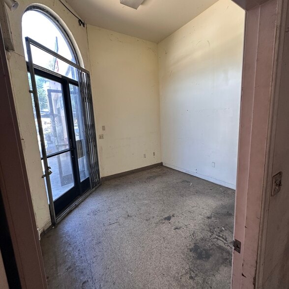 More Photos Of 11318-11328 Garvey Ave, El Monte Auto Repair For Lease