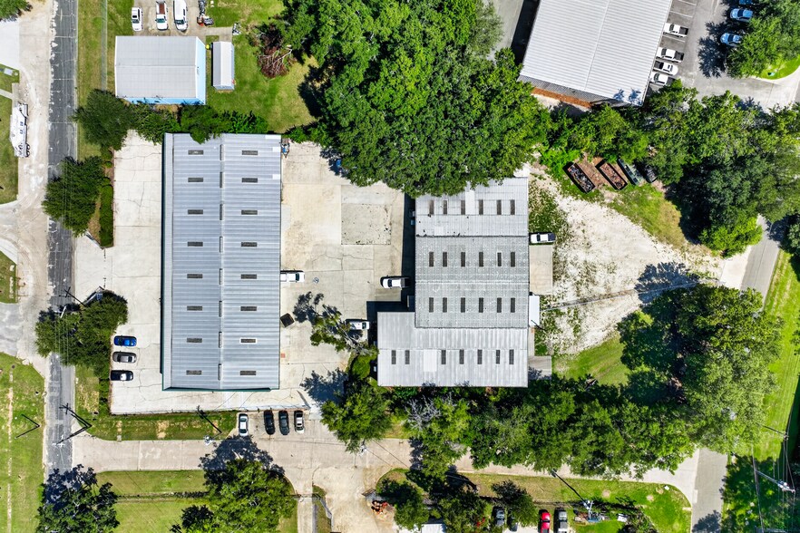 More Photos Of 203 Deptford St, Savannah Warehouse For Sale