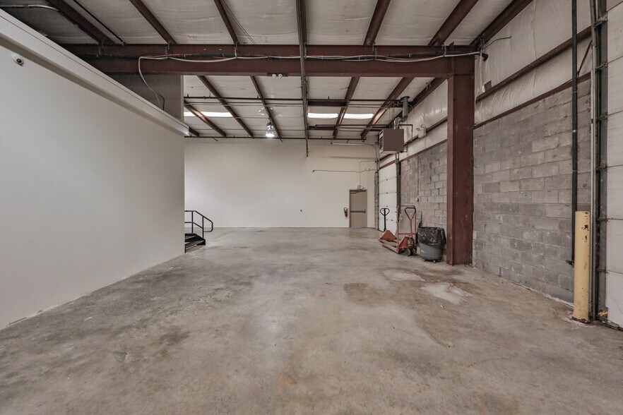 More Photos Of 2299 Brodhead Rd, Bethlehem Office For Sale