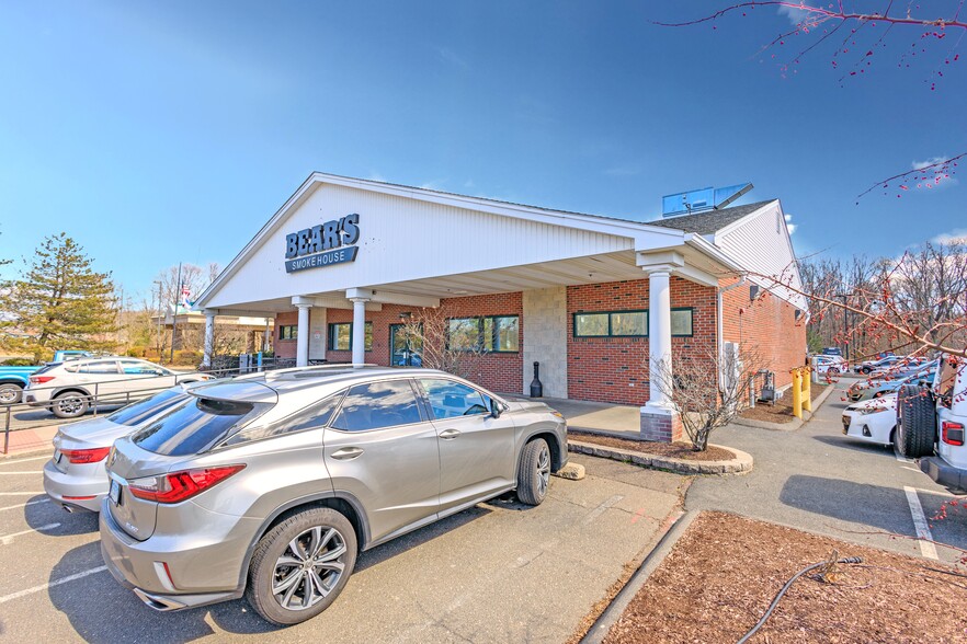 More Photos Of 2152 Poquonock Ave, Windsor Restaurant For Sale