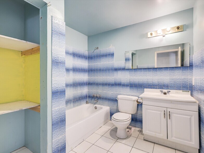 More Photos Of 1201 E Long Ave, Fort Worth General Retail For Sale