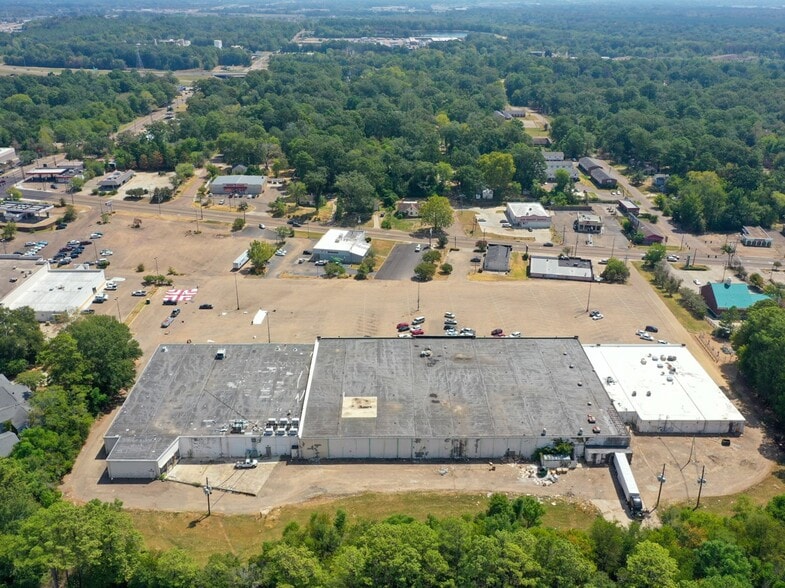 More Photos Of 2885-2899 Terry Rd, Jackson General Retail For Sale