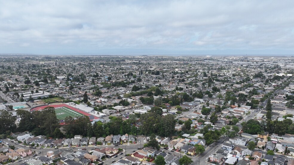 More Photos Of 8100 MacArthur Blvd, Oakland Hotel For Lease