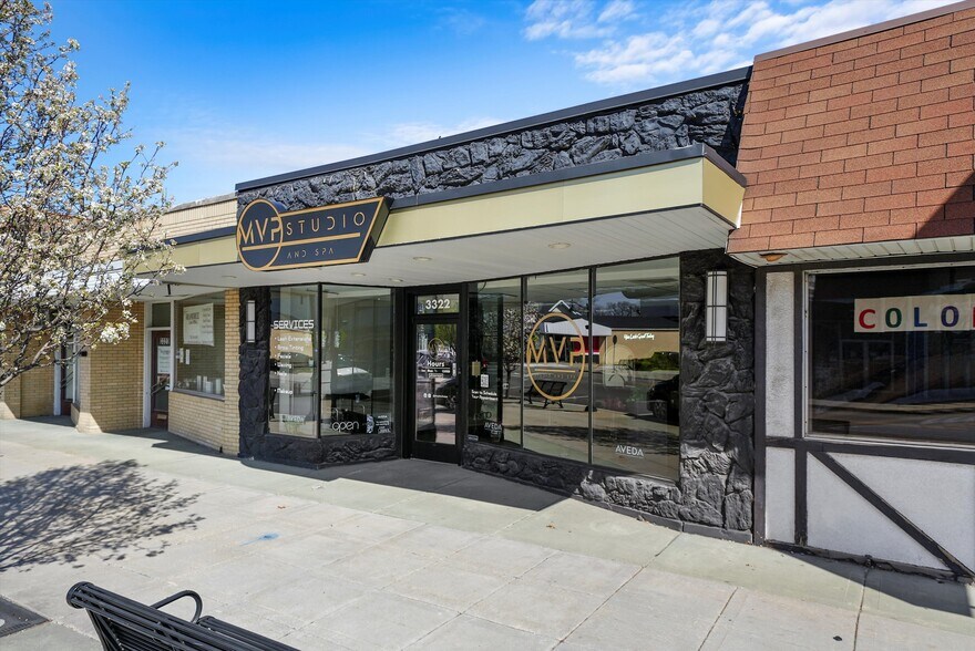 Primary Photo Of 3322 Ridge Rd, Lansing Storefront For Lease