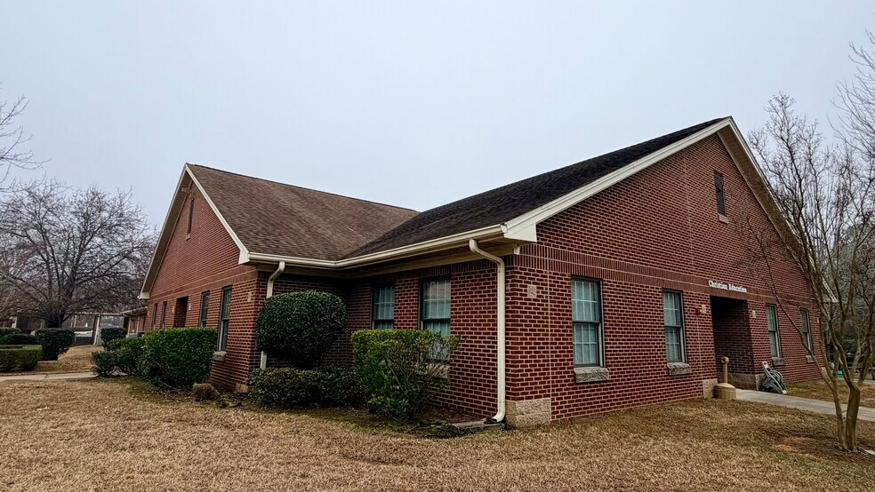 More Photos Of 9113 Blair Rd, Mint Hill Specialty For Lease